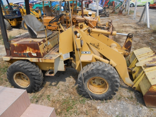 ขายรถตักเอวอ่อน TCM รุ่น 808 ล้อยาง เครีองดีเซล 4 สูบ ขายรถตักเอวอ่อน TCM รุ่น 808 ล้อยาง เครีองดีเซล 4 สูบ