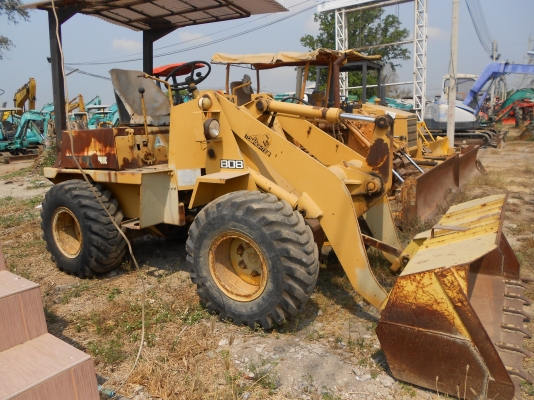 ขายรถตักเอวอ่อน TCM รุ่น 808 ล้อยาง เครีองดีเซล 4 สูบ ขายรถตักเอวอ่อน TCM รุ่น 808 ล้อยาง เครีองดีเซล 4 สูบ