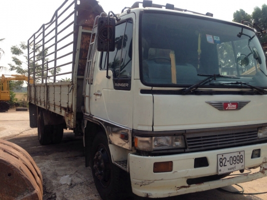 ขายรถหกล้อ 195 กระบะ5.50 สภาพพร้อมใช้ สนใจติดต่อ บอย 085-156-2314