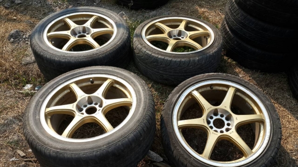 แม็กขอบ 18x8  5รู100  114  พร้อมยาง  มีดุ้ง1 ล้อ