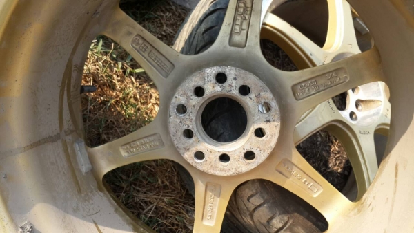 แม็กขอบ 18x8  5รู100  114  พร้อมยาง  มีดุ้ง1 ล้อ