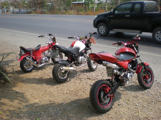 ขาย Honda Dax เครื่องไลฟาน 110 cc. เพื่อให้ท่านที่กำลังมองหาอยากเอาไว้ขี่สักคัน ในราคาสุดคุ้ม 12,500 บาท (ราคานี้ไม่รวมส่งนะคร๊าบ)