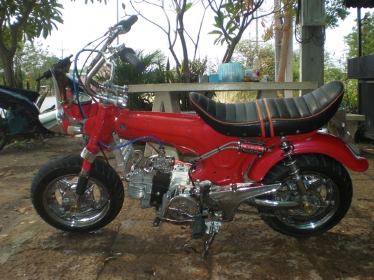 ขาย Honda Dax เครื่องไลฟาน 110 cc. เพื่อให้ท่านที่กำลังมองหาอยากเอาไว้ขี่สักคัน ในราคาสุดคุ้ม 12,500 บาท (ราคานี้ไม่รวมส่งนะคร๊าบ)