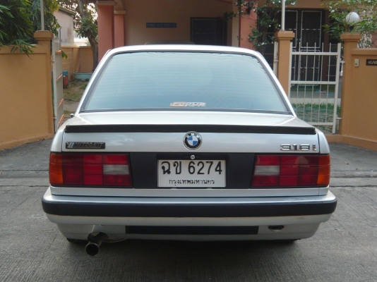 BMW 318i โฉม E30 เครื่องM40 รถสวยสภาพพร้อมใช้มาก BMW 318i โฉม E30 เครื่องM40 รถสวยสภาพพร้อมใช้มาก