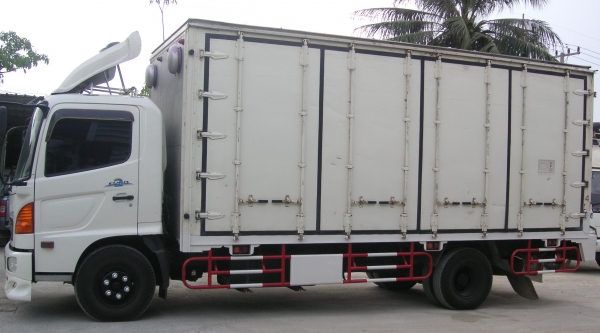รถ Hino FC ตู้แห้ง 10 บาน รถ Hino FC ตู้แห้ง 10 บาน