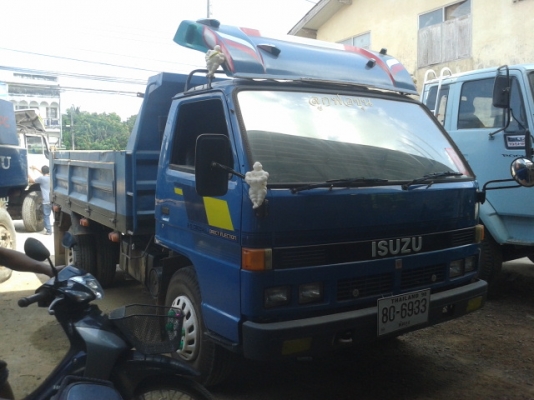 หกดั้มอีซูสุ  115  แรงม้า  รถสวยมากๆค่ะ  พร้อมลุยงาน ประหยัดน้ำมันสุดๆๆ พร้อมใช้งาน