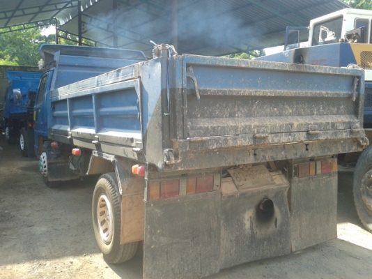 หกดั้มอีซูสุ  115  แรงม้า  รถสวยมากๆค่ะ  พร้อมลุยงาน ประหยัดน้ำมันสุดๆๆ พร้อมใช้งาน