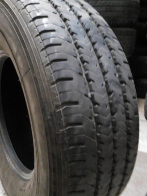 215R14 MICHELIN XCD ยางรถกระบะบรรทุก มี 2 เส้นครับ ติดต่อโทร.081-427-3941