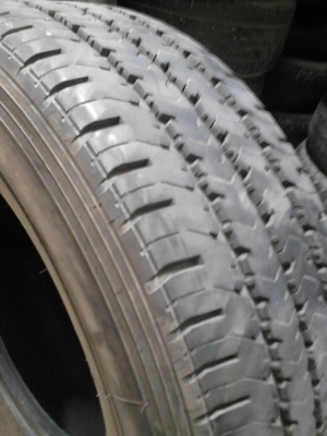 215R14 MICHELIN XCD ยางรถกระบะบรรทุก มี 2 เส้นครับ ติดต่อโทร.081-427-3941