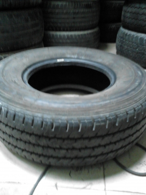 215R14 MICHELIN XCD ยางรถกระบะบรรทุก มี 2 เส้นครับ ติดต่อโทร.081-427-3941