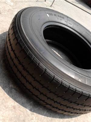 215R14 MICHELIN XCD ยางรถกระบะบรรทุก มี 2 เส้นครับ ติดต่อโทร.081-427-3941
