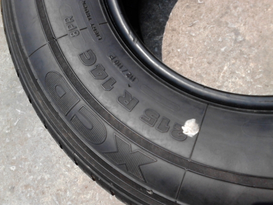 215R14 MICHELIN XCD ยางรถกระบะบรรทุก มี 2 เส้นครับ ติดต่อโทร.081-427-3941