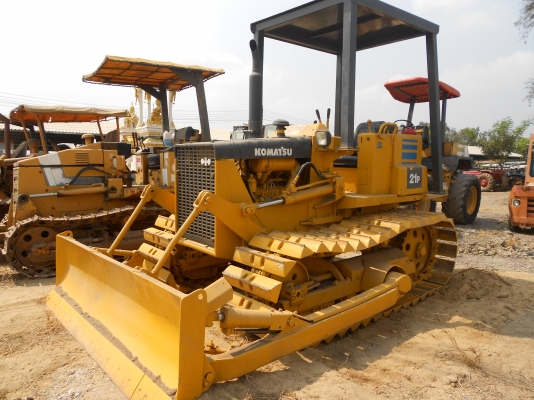 ขายรถเกดเดอร์ KOMATSU D21P-5 มือสอง สภาพสวยๆ