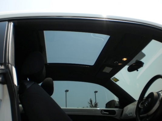 VOLKSWAGEN NEW BEETLE 1.2 โฉม NEW BEETLE 2012 VOLKSWAGEN NEW BEETLE 1.2 โฉม NEW BEETLE 2012