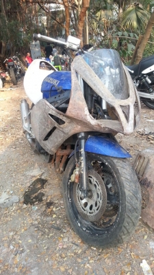 >>>> ขาย Suzuki Gsx-F 400 ทะเบียน 25,000 <<<< >>>> ขาย Suzuki Gsx-F 400 ทะเบียน 25,000 <<<<