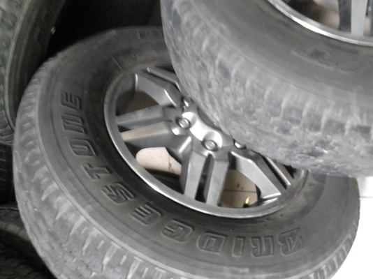 ขายแม๊ก ขอบ 16 ขนาด 6 รู ของ อีซูซุ ขอบ16 โทร.081-427-3941 ขายแม๊ก ขอบ 16 ขนาด 6 รู ของ อีซูซุ ขอบ16 โทร.081-427-3941