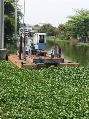 โป๊ะพร้อมแบคโฮ ขุดคลองใช้เครื่องยนตร์ คัมมิ้น 6สูบ พร้อมใช้งาน