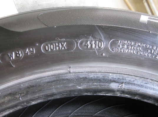 ยาง Michelin primacy lc 215/60 ขอบ16 ปี2010 สภาพใหม่ๆครับ