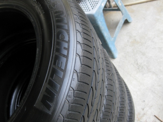ยาง Michelin primacy lc 215/60 ขอบ16 ปี2010 สภาพใหม่ๆครับ