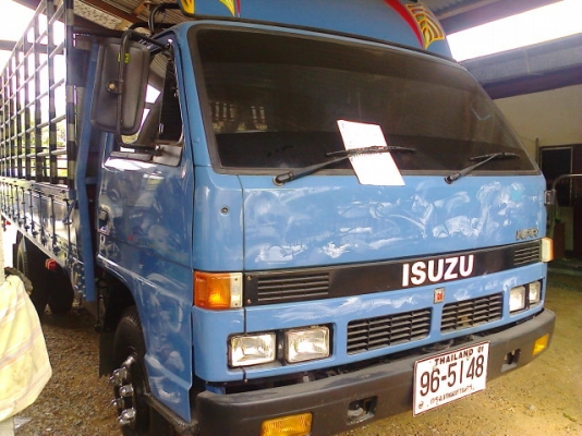 หกล้อ อีซูซุ NPR115 แรงห้างแท้ กะบะยาว5เมตร สภาพสวยจริงๆ ทะเบียนพร้อม ราคา 570,000.บ สวยสมราคา