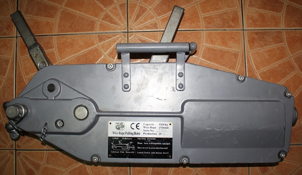 ขายรอกสลิงปลาดึงเครื่องจักรฯลฯ ตัวถังอลูมิเนียม ใช้ครั้งเดียวใหม่มาก พร้อมชุดสลิง20เมตร พร้อมใช้งาน 3.2T