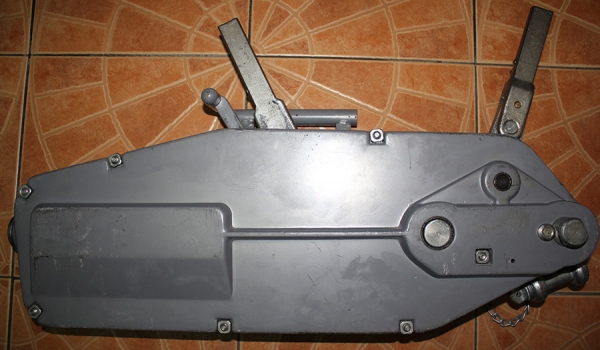 ขายรอกสลิงปลาดึงเครื่องจักรฯลฯ ตัวถังอลูมิเนียม ใช้ครั้งเดียวใหม่มาก พร้อมชุดสลิง20เมตร พร้อมใช้งาน 3.2T