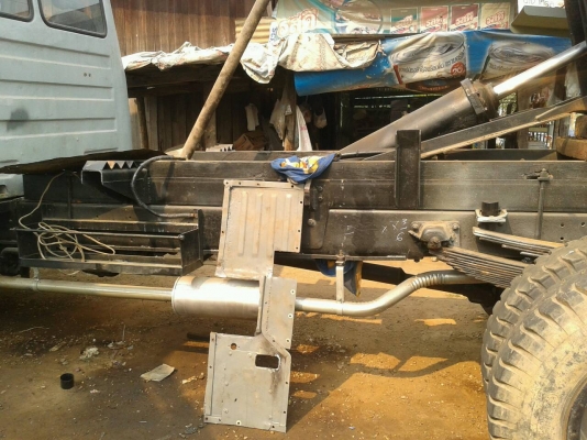 ขายหกล้อหน้ายาว ยี่ห้อ ISUZU