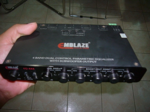 ขายปรี Emblaze EQ-444 มีครอสปรับข้างหน้า