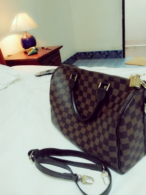 กระเป๋า louis vuitton