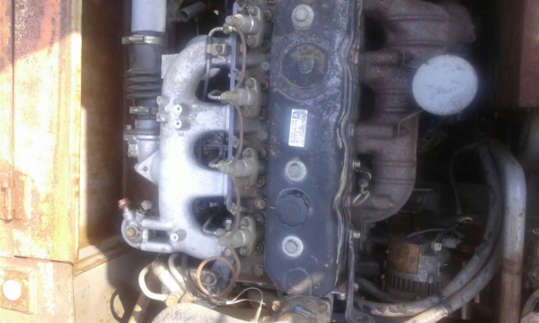 ขายแมคโคร HITACHI EX90 เก่านอกแท้ๆ ราคาไม่แพงค่ะ