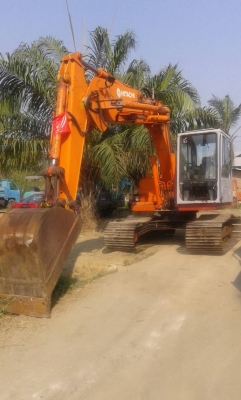 ขายแมคโคร HITACHI EX90 เก่านอกแท้ๆ ราคาไม่แพงค่ะ