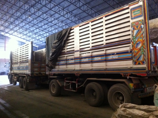 ขายรถพ่วง 24 ล้อ 2 เพลา กระบะเนียมคอกเกษตรดั้ม HINO PROFIA -P11C รถสวย มีให้เลือกหลายพ่วง สนใจโทรจองด่วน