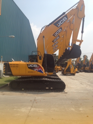 Promotion พิเศษ !!! รถขุดตีนตะขาบ JCB 20 ตัน