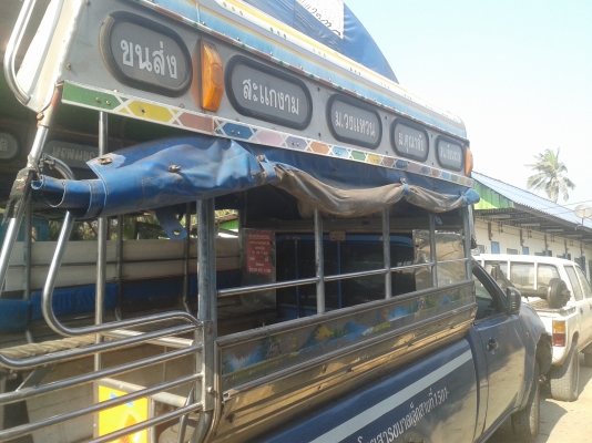 ขายหลังคารถสองแถวพร้อมเบาะถูกๆ