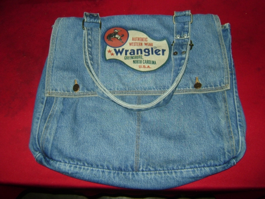 กระเป๋าสะพายของแรงเลอร์