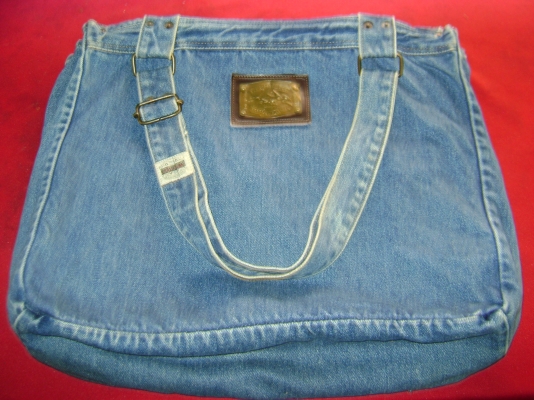 กระเป๋าสะพายของแรงเลอร์