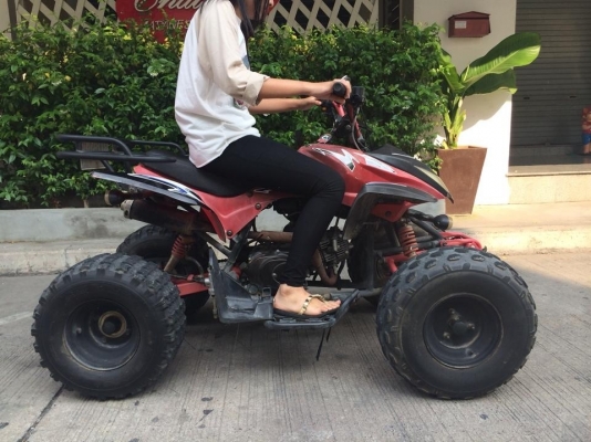 ATV บอดี้ใหญ่ซ้อนสองได้ เกียออโต้ ขนาดเมื่อเทียบกับklx250 ATV บอดี้ใหญ่ซ้อนสองได้ เกียออโต้ ขนาดเมื่อเทียบกับklx250