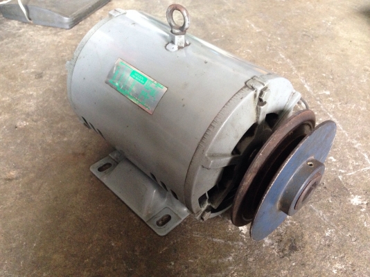 ขายมอเตอร์ Meiden 5 HP. 380 V 1450 RPM. หลังเรียบ สภาพสวย พร้อมใช้งาน