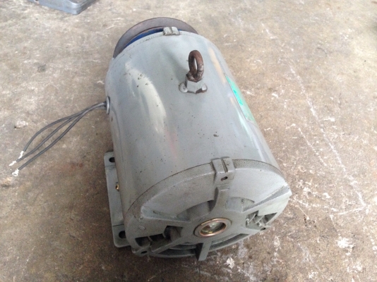 ขายมอเตอร์ Meiden 5 HP. 380 V 1450 RPM. หลังเรียบ สภาพสวย พร้อมใช้งาน