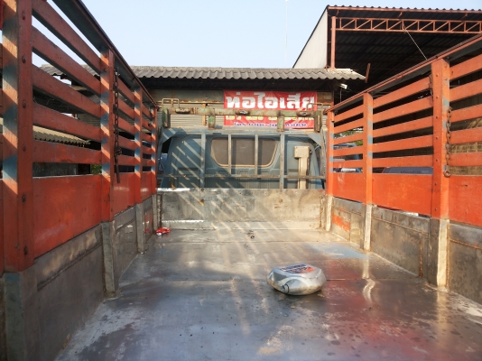 6 ล้อ isuzu ks 110 เครื่องดี คันชีสวย กะบะสวย แอร์เย็น