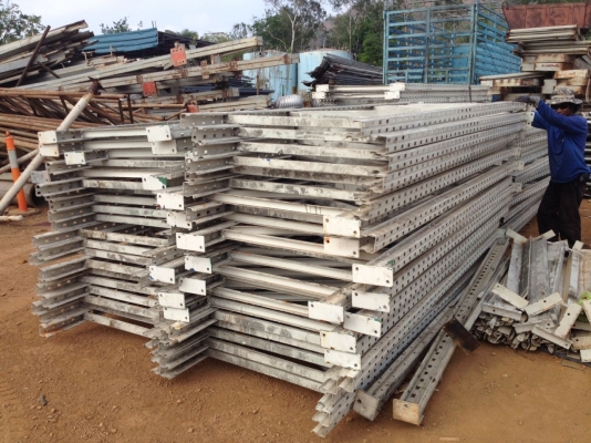 ขาย Rack วางของ แวร์เฮ้า สวยๆ สภาพดี มาพร้อม โรลเลอร์(Roller) สภาพดีมาก ใช้งานได้เลย