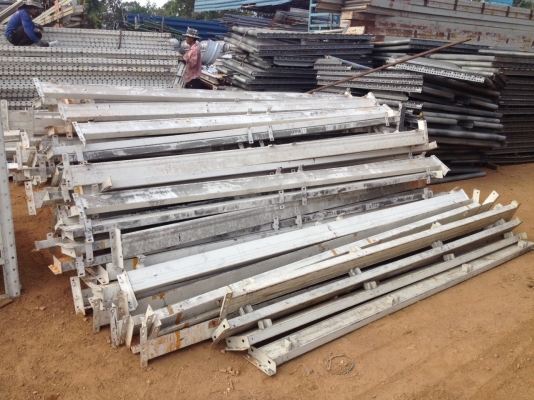 ขาย Rack วางของ แวร์เฮ้า สวยๆ สภาพดี มาพร้อม โรลเลอร์(Roller) สภาพดีมาก ใช้งานได้เลย