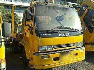 รถอีซูซุ 6 ล้อ 200 แรงม้า. ปี 50  ( ขายหัว , คัชซี ) , ( มีขาย 5 คัน. )   สนใจติดต่อ  081 - 6079515