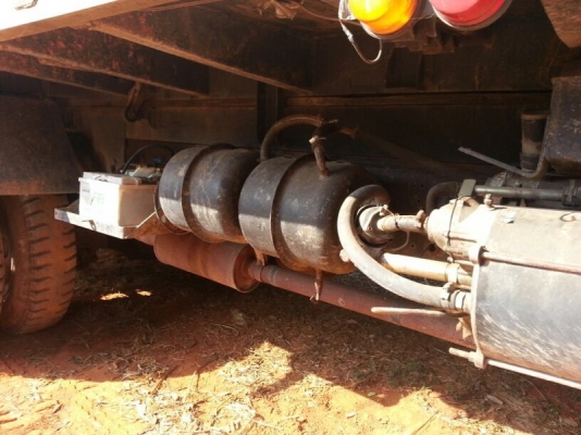 รถฮีโน่ 10 ล้อดั้ม KT920 175 แรงม้า. สนใจติดต่อ  081 - 6079515