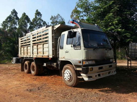 รถฮีโน่ 10 ล้อดั้ม KT920 175 แรงม้า. สนใจติดต่อ  081 - 6079515