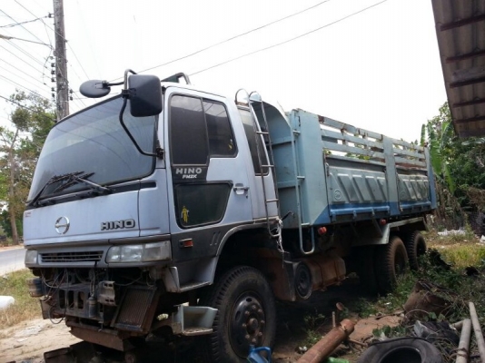 รถฮีโน่ 10 ล้อดั้ม  FM2K  260 แรงม้า.  ( * ไม่มีเล่มทะเบียน. )  สนใจติดต่อ 081 - 6079515