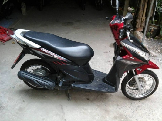 click i ปี 54 สีแดง ดำ ไมล์ขาว รถบ้าน สวย เดิมๆ เครื่องแน่น