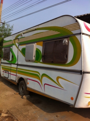 ตู้นอนแบบลากไปได้มีห้องนอนห้องน้ำ