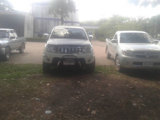 NISSAN NAVARA 2.5 AUTO 4X4 ปี53 วิ่งน้อย7หมื่นก่าโล เบาะหนัง รุ่นทอปสุด รถมือเดียว สีเดิมบา ราคานี้ยางเดิมนะครับ