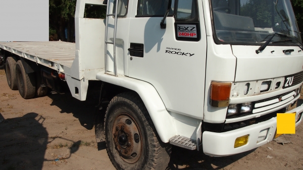 พื้นเรียบ Isuzu 240 แรง